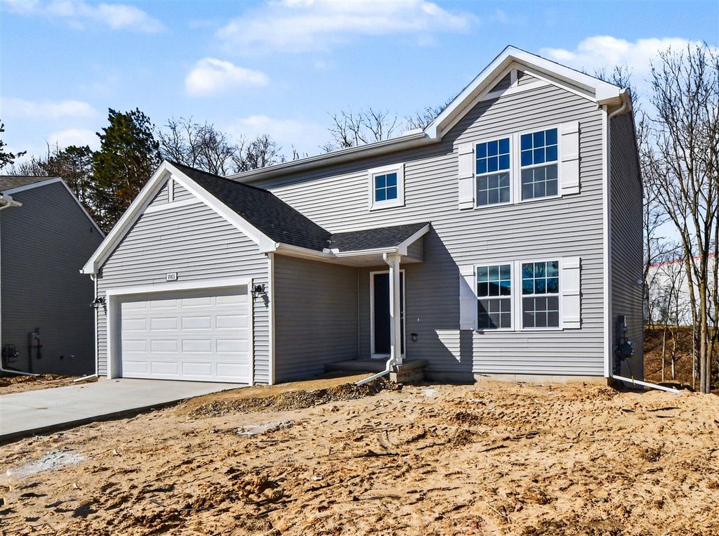 1005 Cedarwood Drive, Greenville, MI 48838