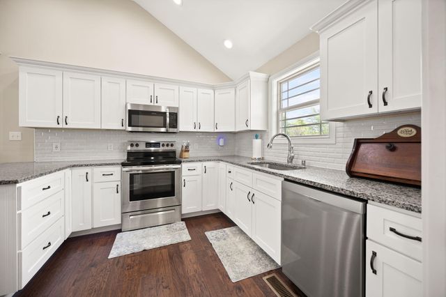 233 Algonquin Trail, Somerset, KY 42501