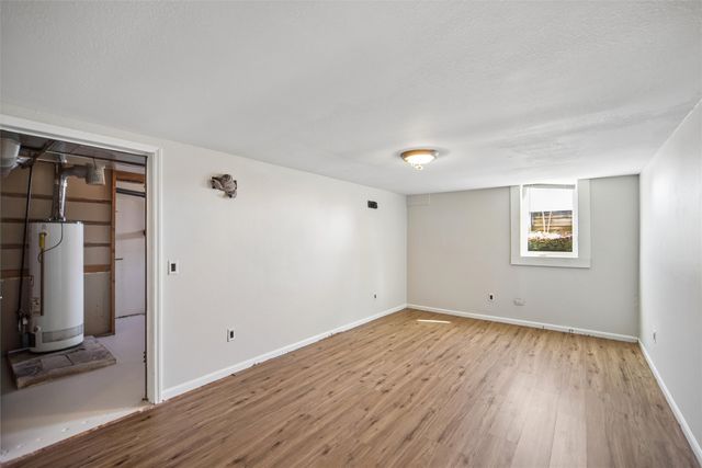 5685 NW 57th Avenue, Johnston, IA 50131