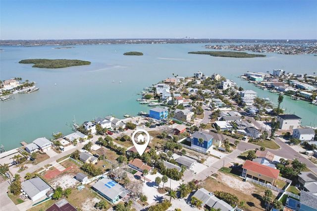 13135 4TH STREET E, Madeira Beach, FL 33708