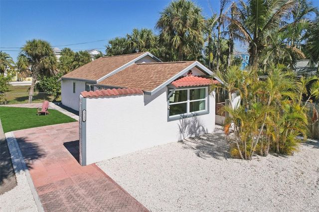 13135 4TH STREET E, Madeira Beach, FL 33708