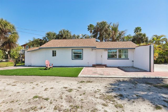 13135 4TH STREET E, Madeira Beach, FL 33708