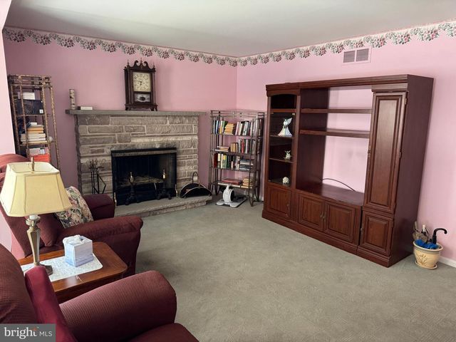 13039 RICHWOOD RD, Philadelphia, PA 19116