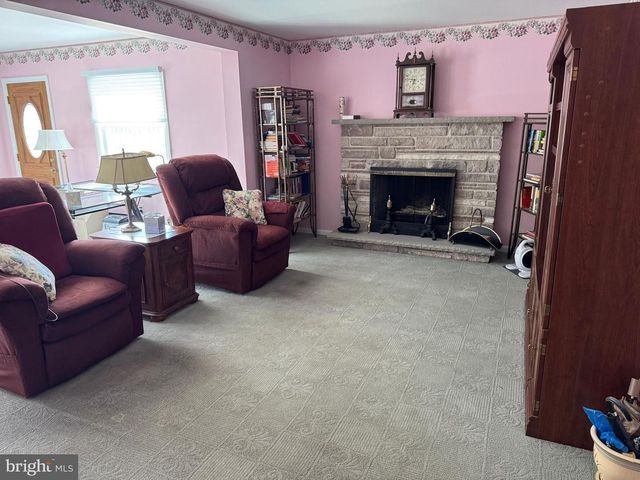 13039 RICHWOOD RD, Philadelphia, PA 19116