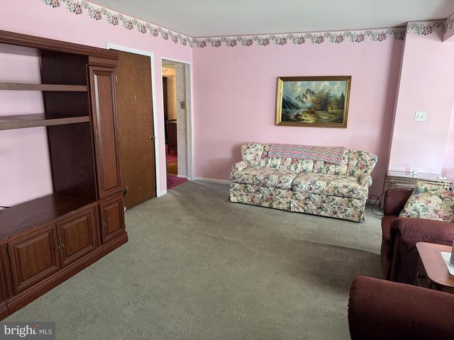 13039 RICHWOOD RD, Philadelphia, PA 19116