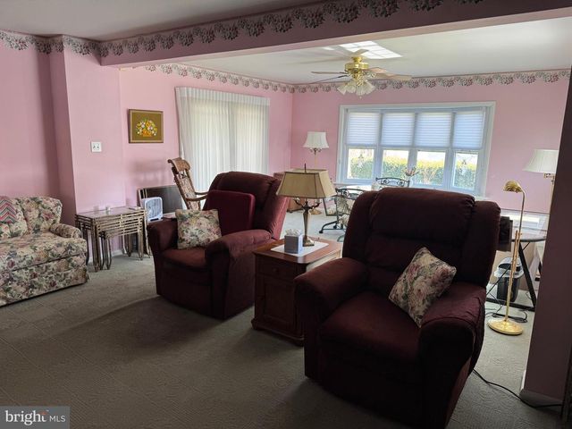 13039 RICHWOOD RD, Philadelphia, PA 19116