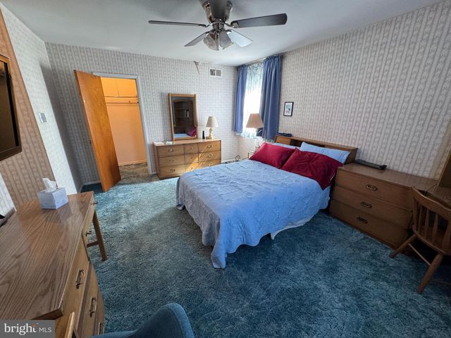 13039 RICHWOOD RD, Philadelphia, PA 19116