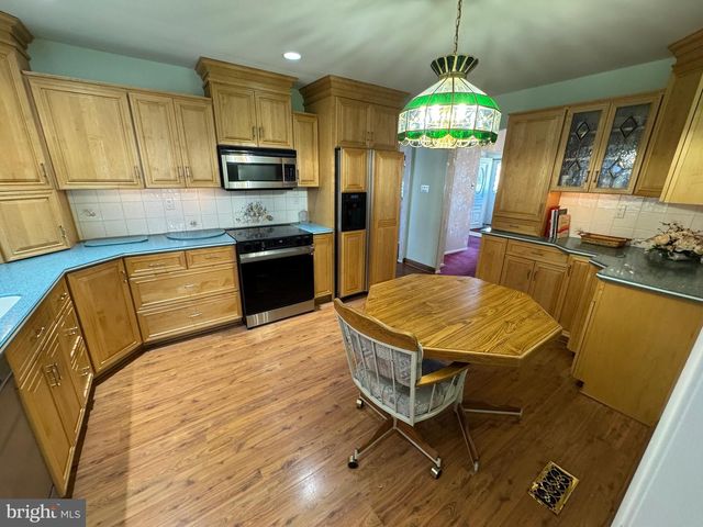 13039 RICHWOOD RD, Philadelphia, PA 19116