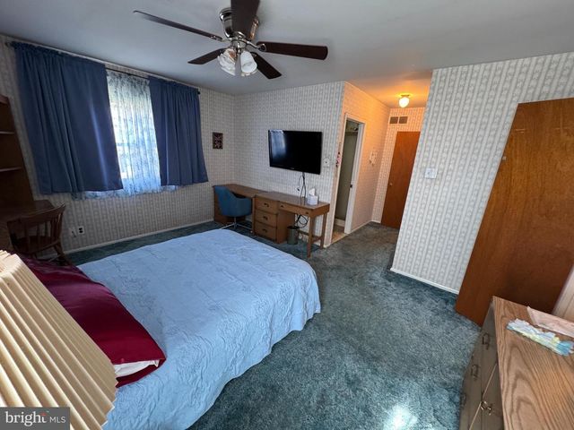 13039 RICHWOOD RD, Philadelphia, PA 19116