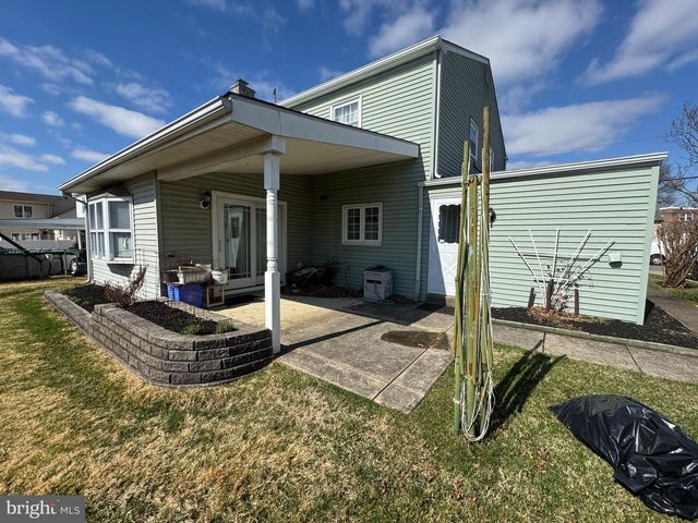 13039 RICHWOOD RD, Philadelphia, PA 19116