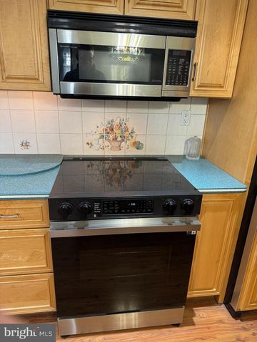 13039 RICHWOOD RD, Philadelphia, PA 19116