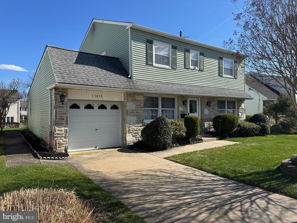 13039 RICHWOOD RD, Philadelphia, PA 19116