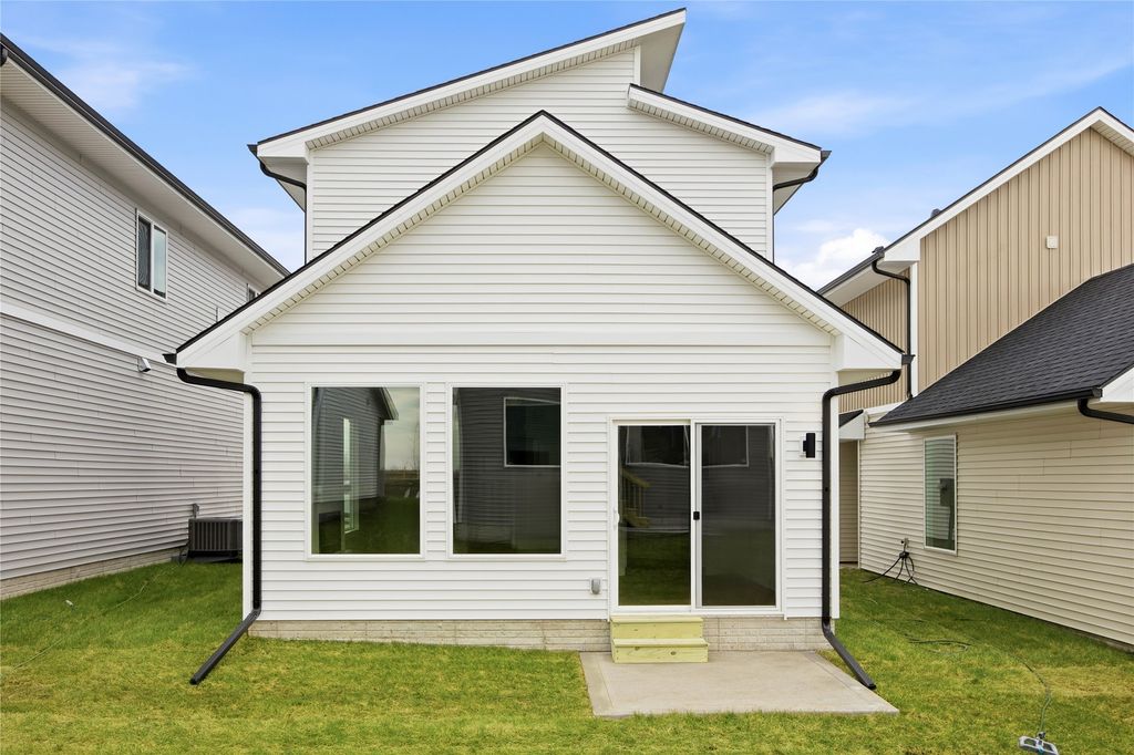 1412 NW 3rd Lane, Grimes, IA 50111
