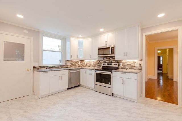 20 Chester St 1, Watertown, MA 02472