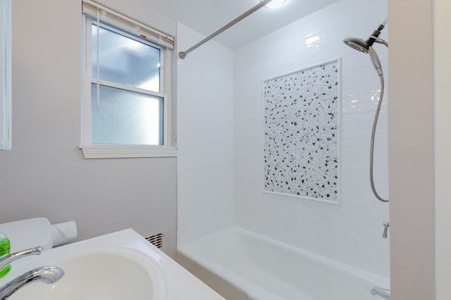 20 Chester St 1, Watertown, MA 02472