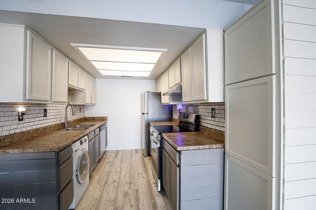 16602 N 25 Street 225, Phoenix, AZ 85032