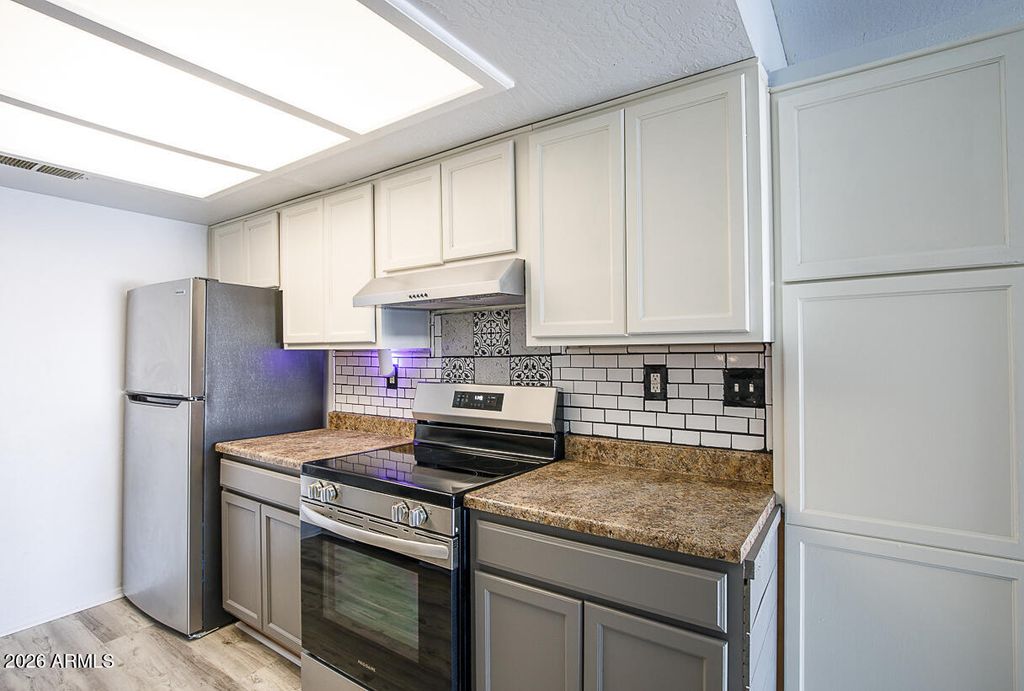 16602 N 25 Street 225, Phoenix, AZ 85032