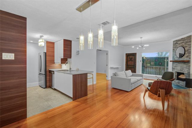 5711 Sugar Hill Drive 35, Houston, TX 77057