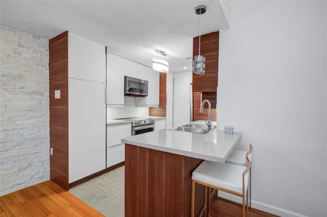 5711 Sugar Hill Drive 35, Houston, TX 77057