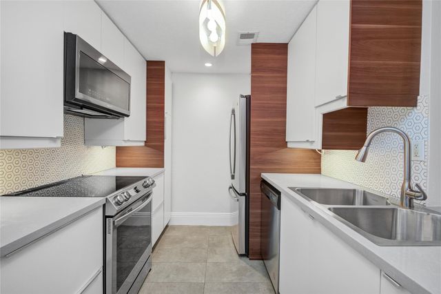 5711 Sugar Hill Drive 35, Houston, TX 77057