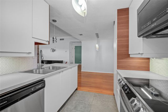 5711 Sugar Hill Drive 35, Houston, TX 77057