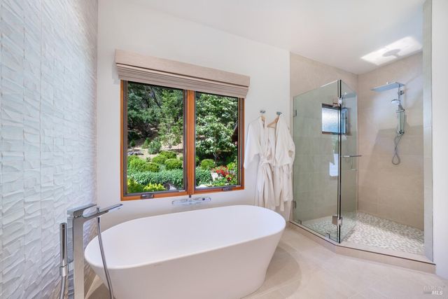 1250 Oakwood Ln, St. Helena, CA 94574