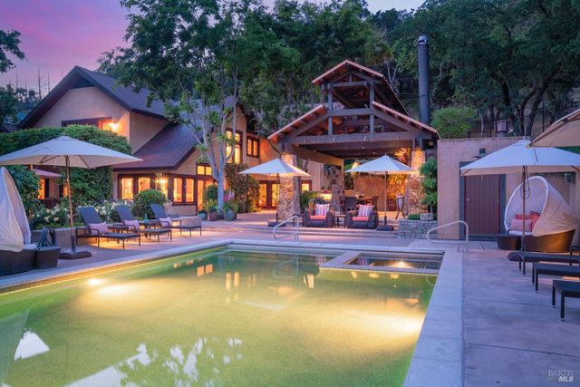 1250 Oakwood Ln, St. Helena, CA 94574