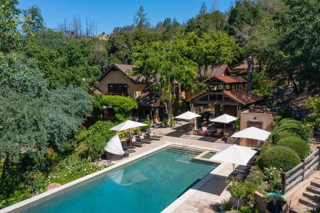 1250 Oakwood Ln, St. Helena, CA 94574