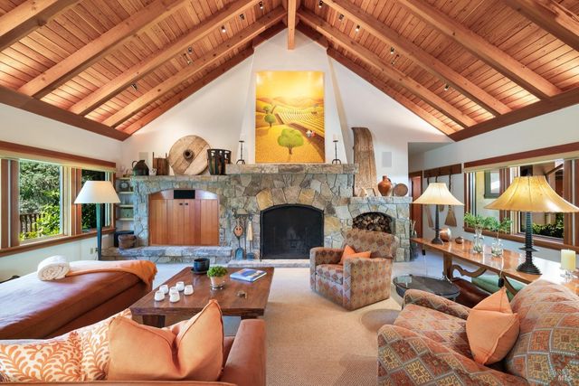 1250 Oakwood Ln, St. Helena, CA 94574