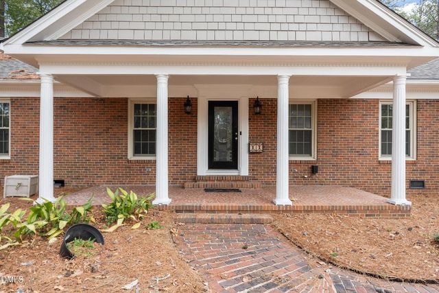 120 Dundee Road, Fayetteville, NC 28303