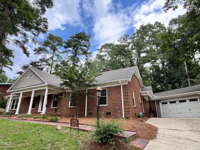 120 Dundee Road, Fayetteville, NC 28303