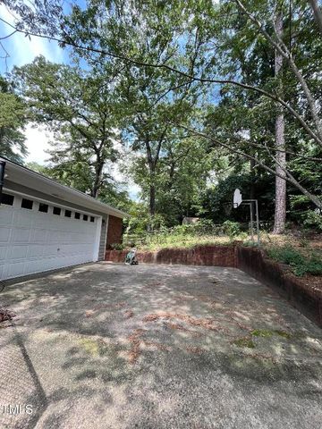 120 Dundee Road, Fayetteville, NC 28303