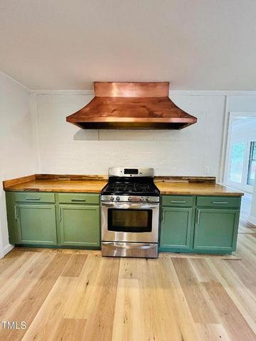 120 Dundee Road, Fayetteville, NC 28303