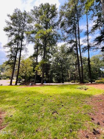 120 Dundee Road, Fayetteville, NC 28303