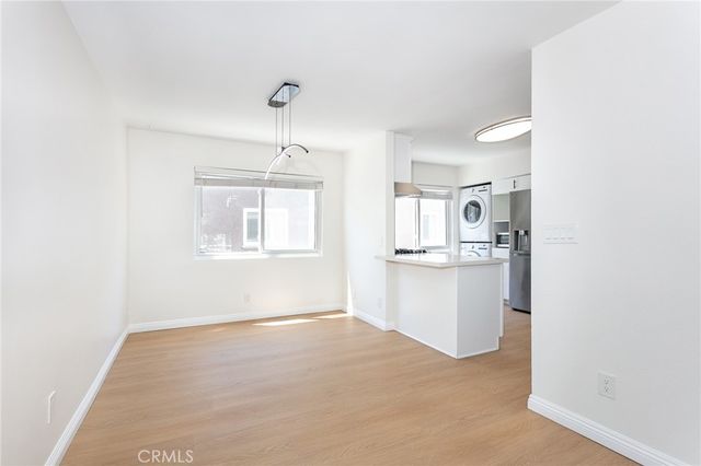 21901 Lassen Street 113, Chatsworth, CA 91311