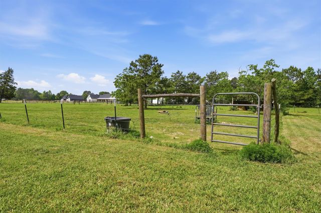 1140 County Road 2274, Cleveland, TX 77327