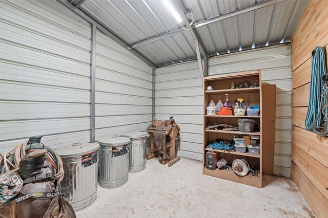 1140 County Road 2274, Cleveland, TX 77327