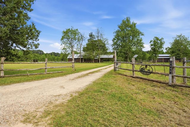 1140 County Road 2274, Cleveland, TX 77327