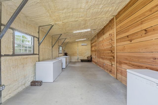 1140 County Road 2274, Cleveland, TX 77327