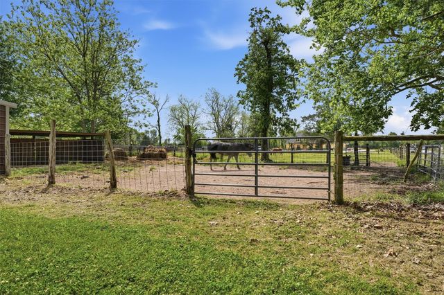 1140 County Road 2274, Cleveland, TX 77327