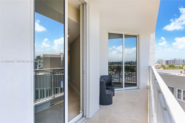 9751 E Bay Harbor Dr 8D, Bay Harbor Islands, FL 33154