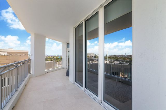 9751 E Bay Harbor Dr 8D, Bay Harbor Islands, FL 33154