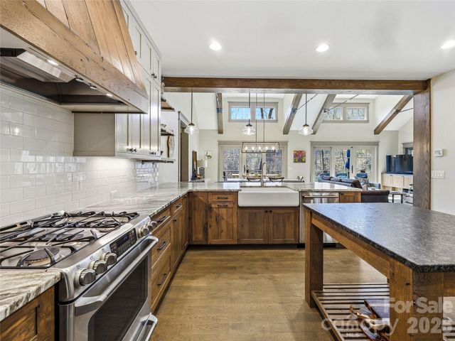 3735 French Broad Parkway, Marshall, NC 28753