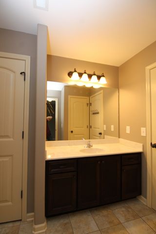 337 Crooked Creek Ln, Hendersonville, TN 37075