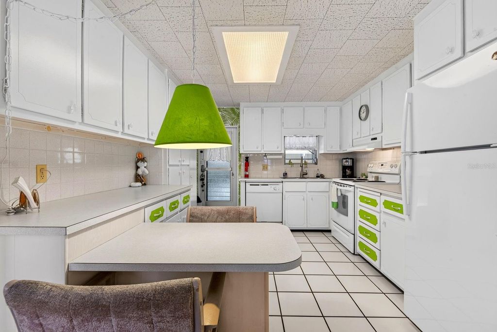 37 CABALLO WAY, BRADENTON, FL 34209 — photo 5