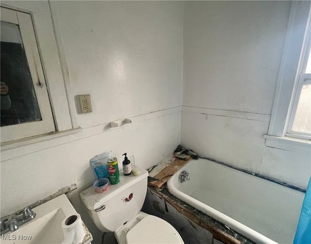 12313 Rexford Avenue, Cleveland, OH 44105