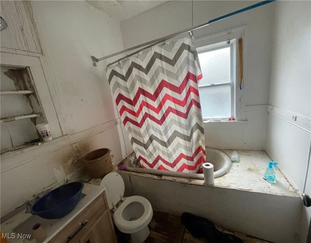 12313 Rexford Avenue, Cleveland, OH 44105