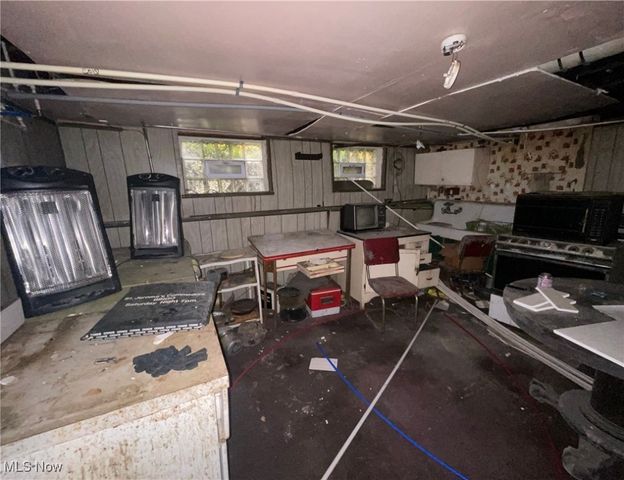 12313 Rexford Avenue, Cleveland, OH 44105