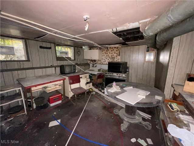 12313 Rexford Avenue, Cleveland, OH 44105