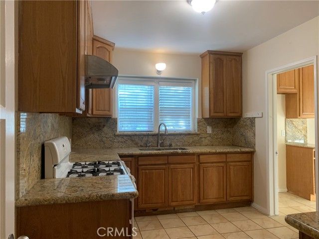 917 N Olive Ave, Alhambra, CA 91801